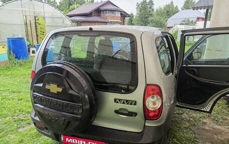 Chevrolet Niva I рестайлинг, 2017 год, 700 000 рублей, 4 фотография
