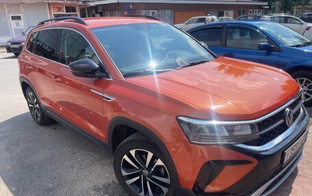 Volkswagen Taos, 2021 год, 2 600 000 рублей, 3 фотография