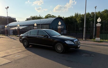 Mercedes-Benz S-Класс, 2011 год, 1 900 000 рублей, 2 фотография
