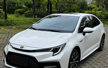 Toyota Corolla, 2022 год, 1 585 000 рублей, 2 фотография
