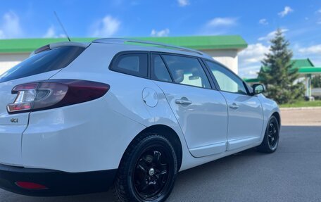 Renault Megane III, 2013 год, 600 000 рублей, 4 фотография