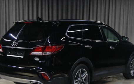 Hyundai Santa Fe III рестайлинг, 2017 год, 2 099 000 рублей, 2 фотография