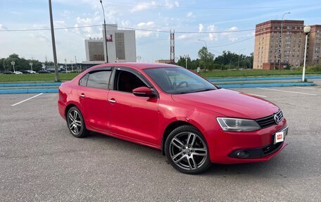 Volkswagen Jetta VI, 2014 год, 900 000 рублей, 2 фотография