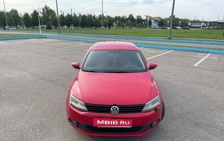 Volkswagen Jetta VI, 2014 год, 900 000 рублей, 3 фотография