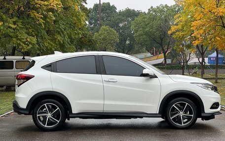 Honda Vezel, 2021 год, 1 308 000 рублей, 6 фотография