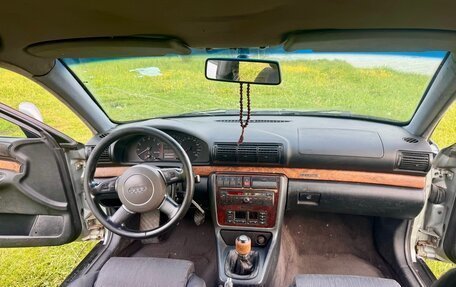 Audi A4, 1997 год, 300 000 рублей, 3 фотография