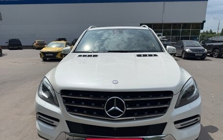 Mercedes-Benz M-Класс, 2015 год, 2 950 000 рублей, 3 фотография