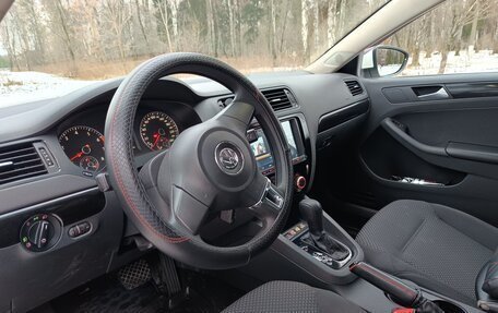 Volkswagen Jetta VI, 2013 год, 1 200 000 рублей, 16 фотография