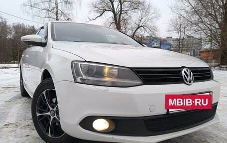 Volkswagen Jetta VI, 2013 год, 1 200 000 рублей, 12 фотография