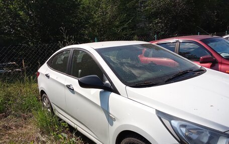 Hyundai Solaris II рестайлинг, 2013 год, 650 000 рублей, 2 фотография