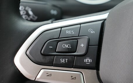 Volkswagen Tiguan II, 2021 год, 2 999 000 рублей, 16 фотография