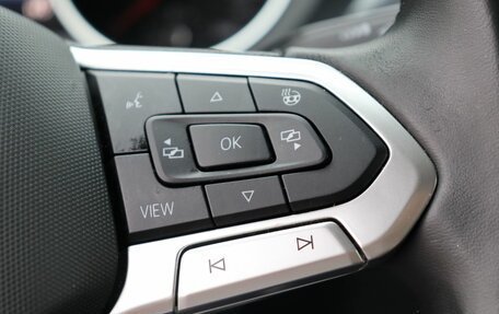 Volkswagen Tiguan II, 2021 год, 2 999 000 рублей, 17 фотография