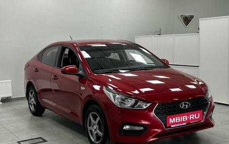 Hyundai Solaris II рестайлинг, 2017 год, 1 299 000 рублей, 2 фотография