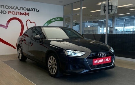 Audi A4, 2020 год, 2 980 000 рублей, 3 фотография
