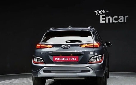 Hyundai Kona I, 2022 год, 1 638 000 рублей, 4 фотография