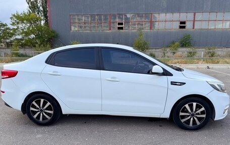 KIA Rio III рестайлинг, 2017 год, 880 000 рублей, 3 фотография