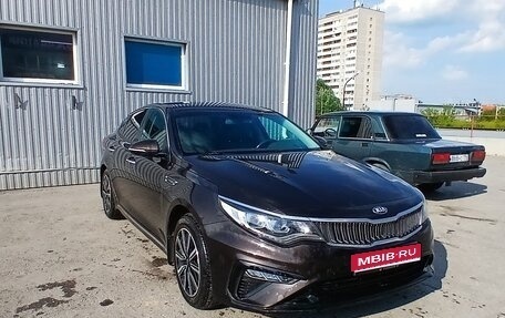 KIA Optima IV, 2018 год, 1 800 000 рублей, 1 фотография