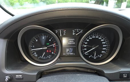 Toyota Land Cruiser 200, 2014 год, 3 900 000 рублей, 8 фотография