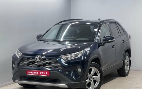 Toyota RAV4, 2020 год, 2 660 000 рублей, 1 фотография