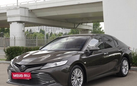 Toyota Camry, 2021 год, 2 398 000 рублей, 3 фотография