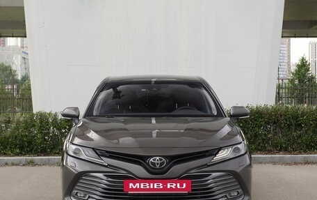 Toyota Camry, 2021 год, 2 398 000 рублей, 2 фотография