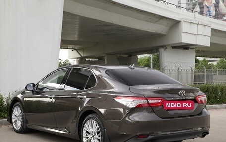 Toyota Camry, 2021 год, 2 398 000 рублей, 4 фотография