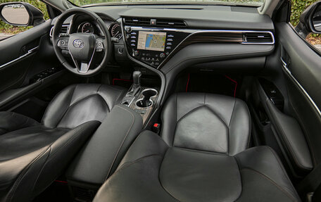 Toyota Camry, 2021 год, 2 398 000 рублей, 19 фотография