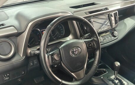Toyota RAV4, 2018 год, 2 895 000 рублей, 12 фотография