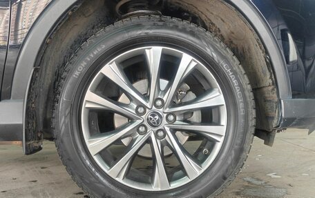 Toyota RAV4, 2018 год, 2 895 000 рублей, 19 фотография