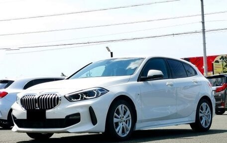 BMW 1 серия, 2023 год, 1 429 000 рублей, 3 фотография