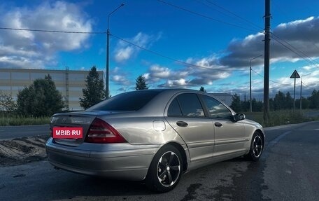 Mercedes-Benz C-Класс, 2003 год, 450 000 рублей, 2 фотография