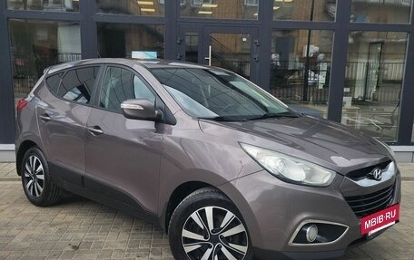 Hyundai ix35 I рестайлинг, 2013 год, 920 000 рублей, 2 фотография
