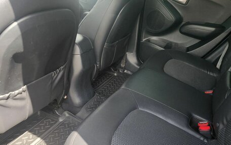 Hyundai ix35 I рестайлинг, 2013 год, 920 000 рублей, 16 фотография