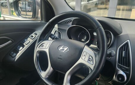 Hyundai ix35 I рестайлинг, 2013 год, 920 000 рублей, 24 фотография