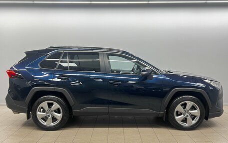 Toyota RAV4, 2020 год, 2 660 000 рублей, 5 фотография