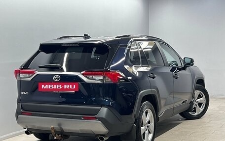 Toyota RAV4, 2020 год, 2 660 000 рублей, 4 фотография