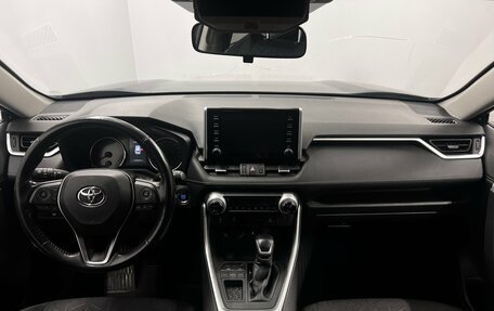 Toyota RAV4, 2020 год, 2 660 000 рублей, 13 фотография