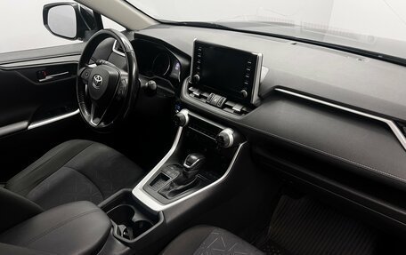 Toyota RAV4, 2020 год, 2 660 000 рублей, 18 фотография