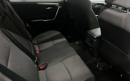 Toyota RAV4, 2020 год, 2 660 000 рублей, 19 фотография