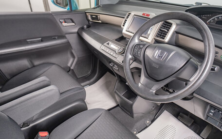 Honda Freed I, 2013 год, 1 279 000 рублей, 8 фотография