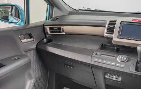 Honda Freed I, 2013 год, 1 279 000 рублей, 12 фотография