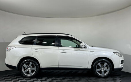 Mitsubishi Outlander III рестайлинг 3, 2013 год, 1 187 000 рублей, 5 фотография