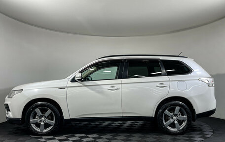 Mitsubishi Outlander III рестайлинг 3, 2013 год, 1 187 000 рублей, 9 фотография