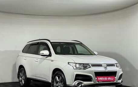 Mitsubishi Outlander III рестайлинг 3, 2013 год, 1 187 000 рублей, 4 фотография