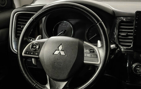 Mitsubishi Outlander III рестайлинг 3, 2013 год, 1 187 000 рублей, 15 фотография