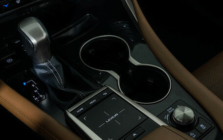 Lexus RX IV рестайлинг, 2020 год, 4 697 000 рублей, 19 фотография