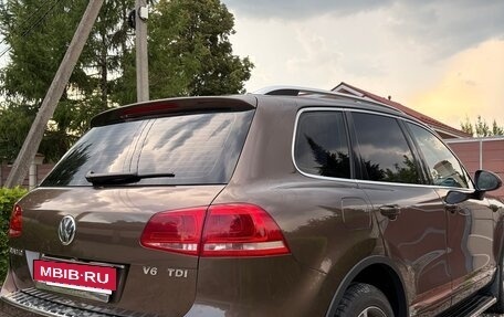 Volkswagen Touareg III, 2011 год, 2 500 000 рублей, 2 фотография