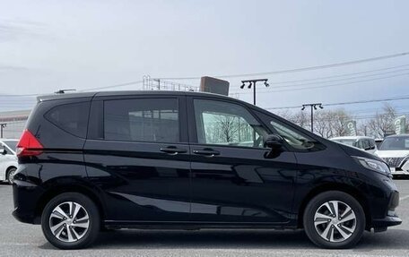 Honda Freed II, 2022 год, 1 229 000 рублей, 8 фотография