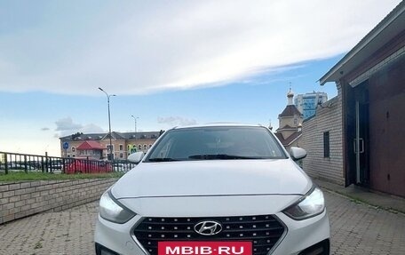 Hyundai Solaris II рестайлинг, 2017 год, 770 000 рублей, 4 фотография