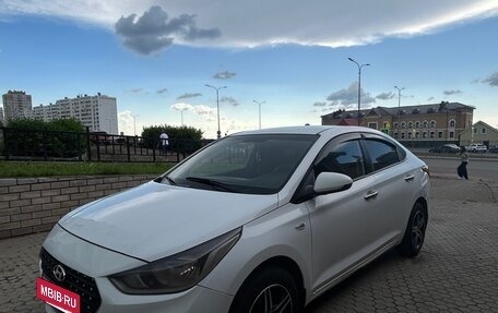 Hyundai Solaris II рестайлинг, 2017 год, 770 000 рублей, 2 фотография
